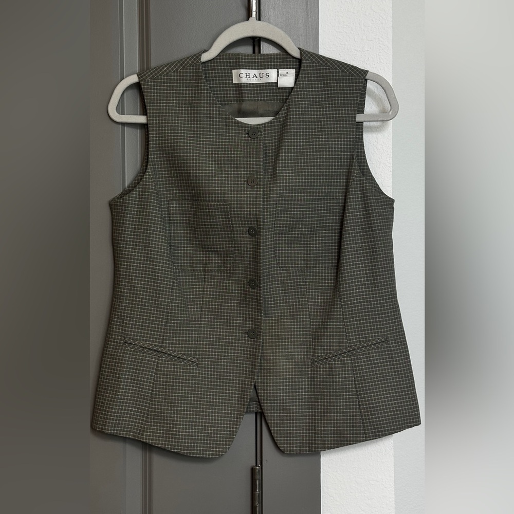 Chaus Button Down Top Vest